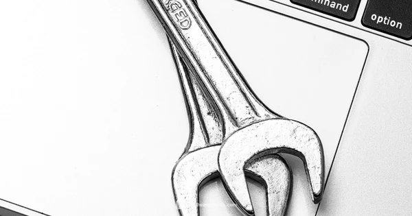 Serial Retrieval - Hardware Serials