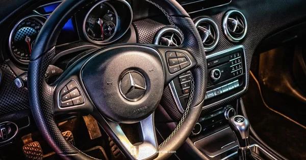 VIN Specs Lookup - Hardware Serials